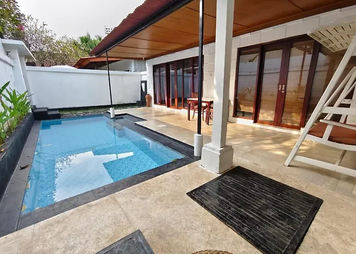 Privat Pool At Villa Kuta (Bali)