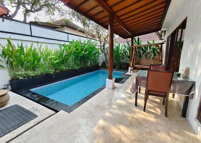 Privat Pool At *