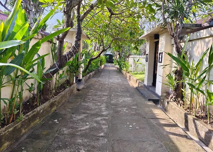 Privat Pool At *