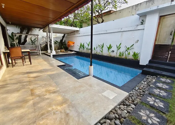 Privat Pool At Villa Kuta (Bali)